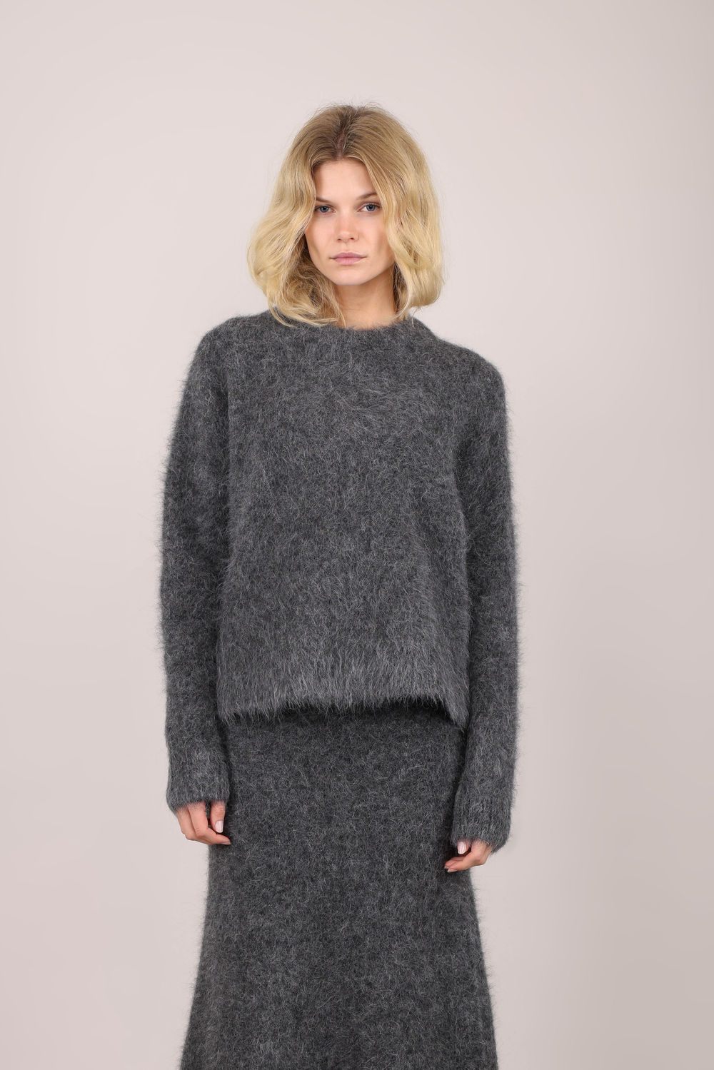 Urban Pioneers Female Babsan Sweater SWEATER CHARCOAL