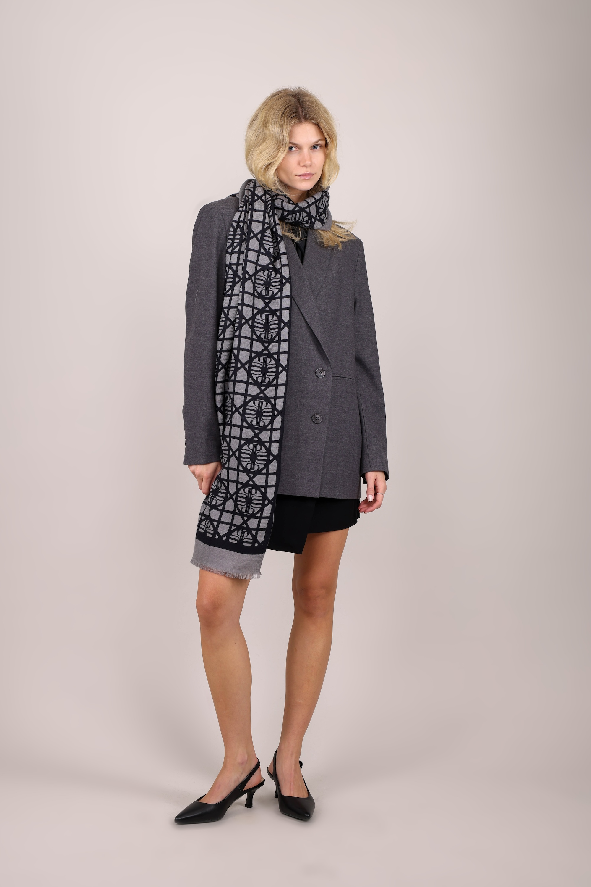 Urban Pioneers Uni Nuuk Scarf SCARF CHARCOAL