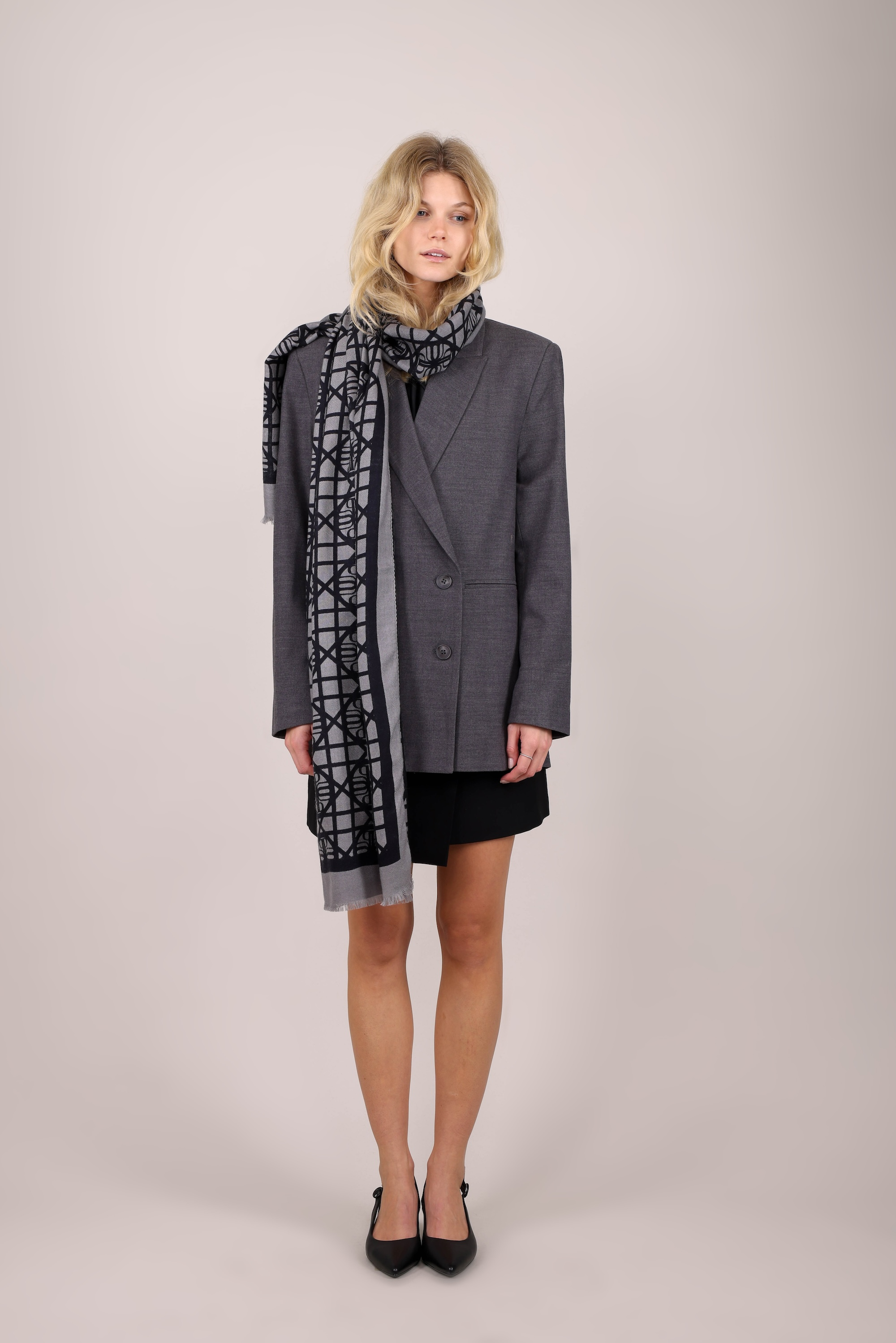 Urban Pioneers Uni Nuuk Scarf SCARF CHARCOAL